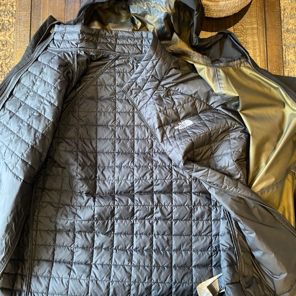 Men’s Black XL Thermoball Eco Triclimate jacket - Picture 4 of 4